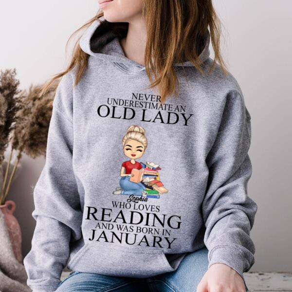January Birthday Shirt, Custom Birthday Shirt, Never underestimate an Old Lady Who loves reading and was born in January, Her Birthday Gifts For January, Book Lover Shirt, Reading Gifts Cotton Shirt