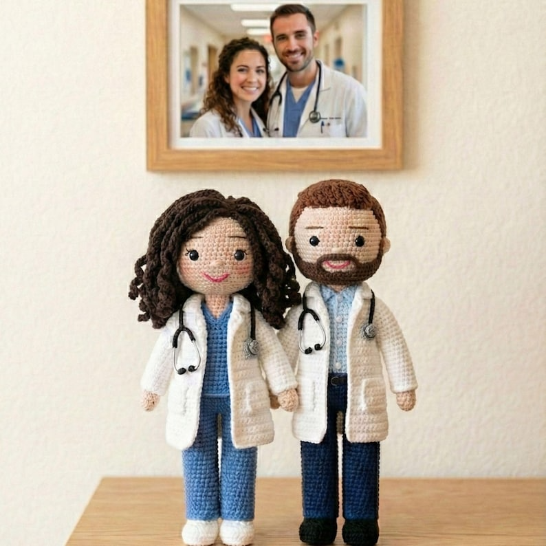 Personalized Nurse Doctor Doll, Look Alike Doll, Custom Crochet Doll from Photo, Healthcare Worker Gift, Doctor Nurse Appreciation Gift