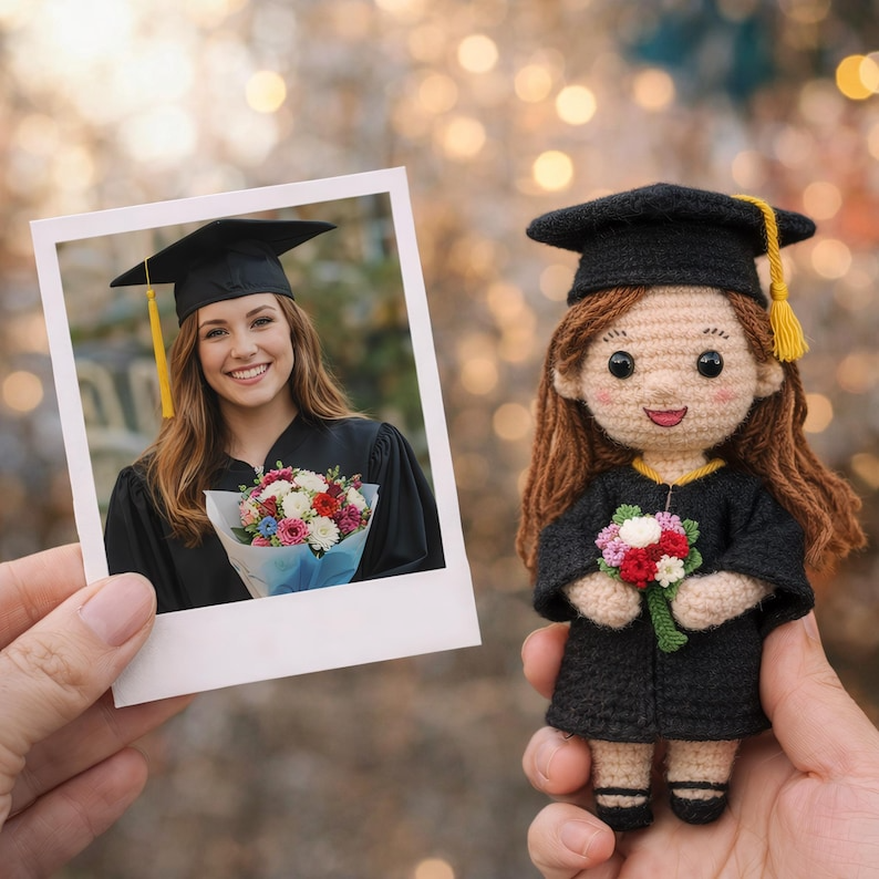 Custom Crochet Graduation Doll From Photo, Look alike doll, Graduation Gift for Her, Handmade Amigurumi Doll, College Graduation Keepsake
