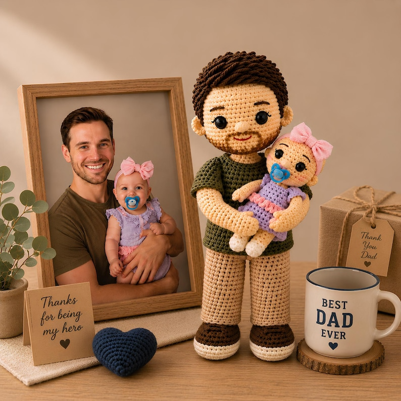Custom Crochet Dad Doll with Baby – Personalized Father’s Day Gift for New Dad, Amigurumi Family Portrait Keepsake